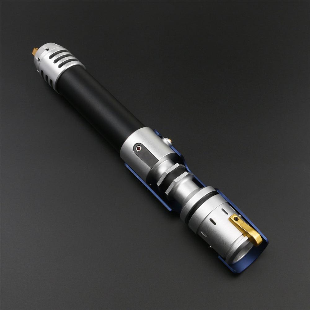 RGB Lichtschwert Hunter mit 10 Sound Funktionen inkl. Smooth Swing und Swing On - SABER KING FX LIGHTSABERS®