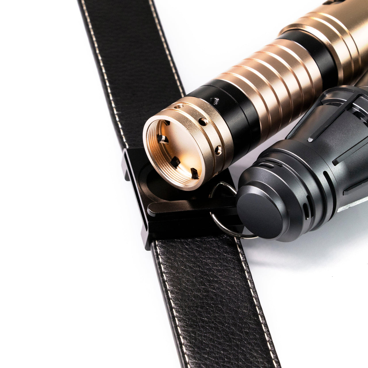 Lichtschwert - Gürtelclip | Gürtelschnalle Halterung für bis zu zwei Lichtschwerter - SABER KING FX LIGHTSABERS®